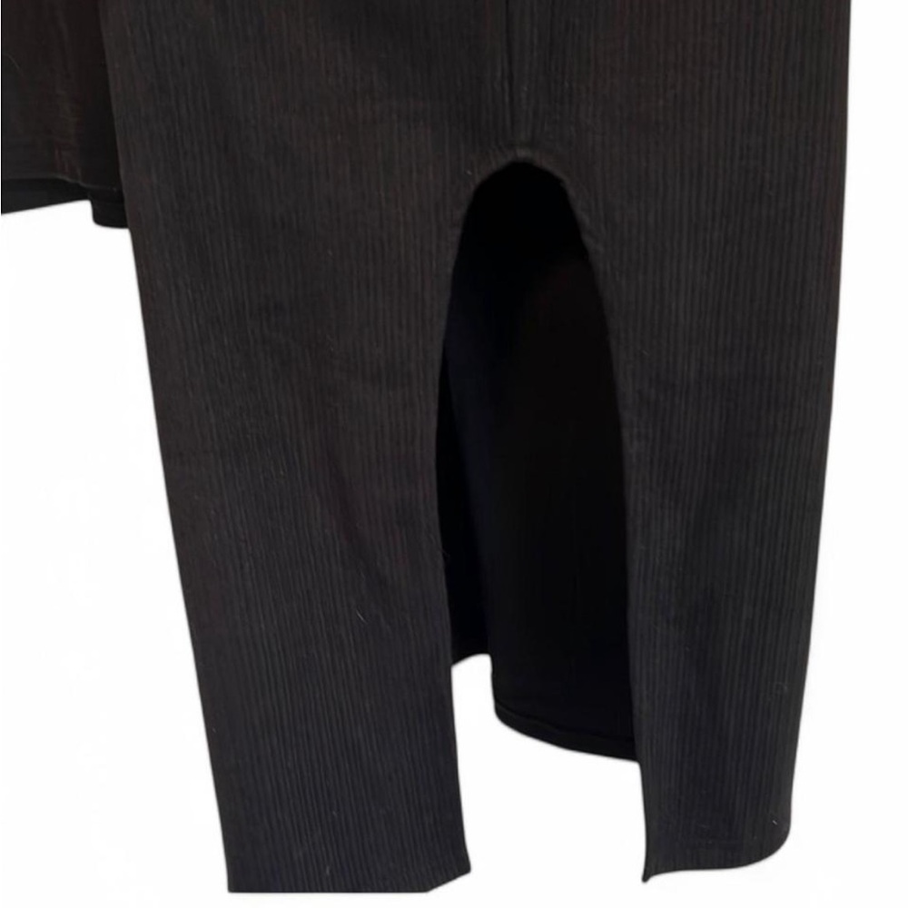 Two Piece Long Sleeve Crop Top and Skirt Set - Picture 5 of 6